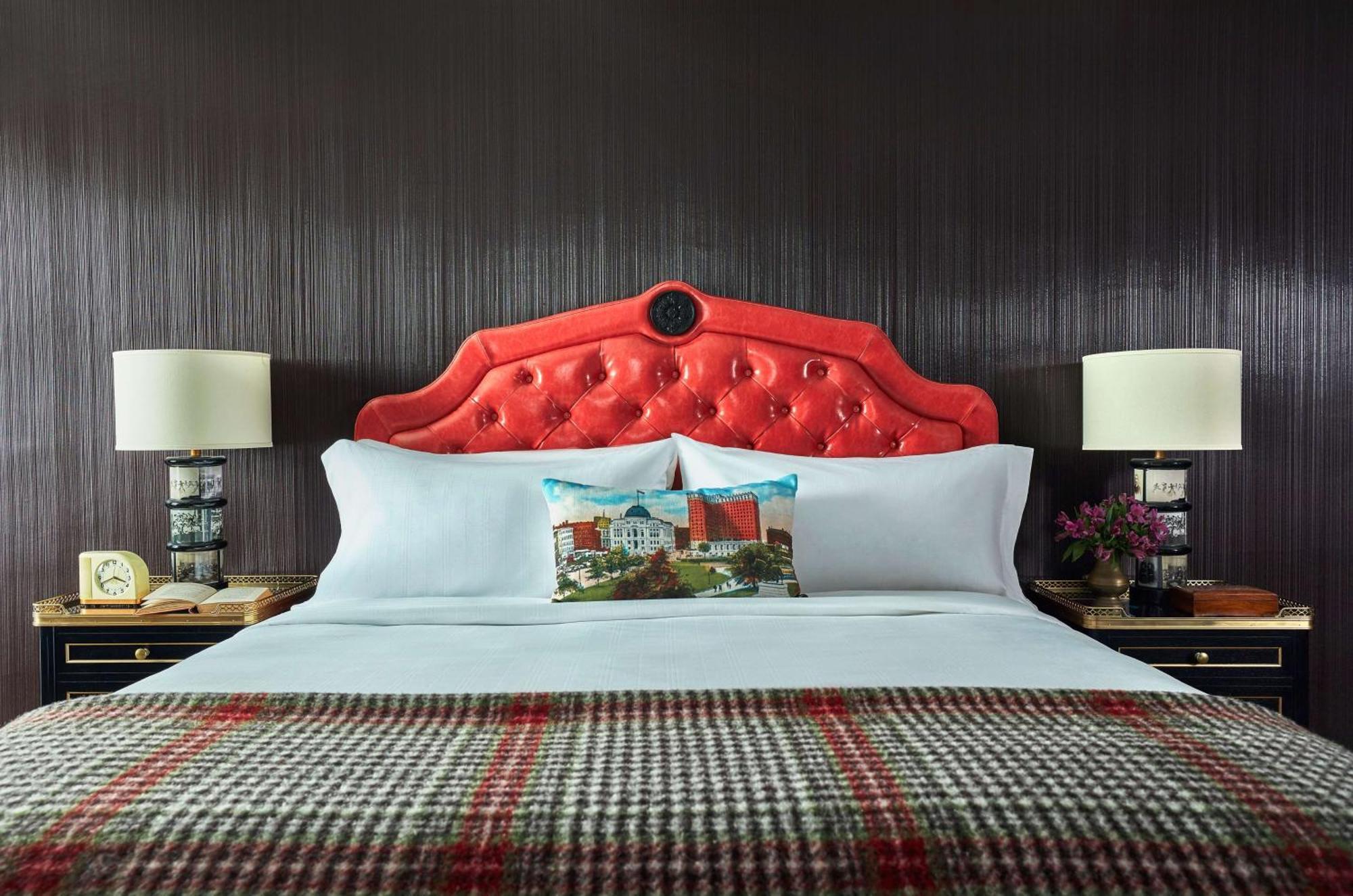 Graduate By Hilton Providence Hotel Bagian luar foto